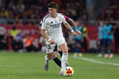 Seville, İspanya - 26 Nisan 2025: Copa del Rey finali Sevilla 'da FC Barcelona ile Real Madrid arasında. Barselona kazandı. İspanyol klasiği. Gerçek Madrid oyuncuları.