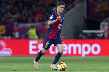Seville, İspanya - 26 Nisan 2025: Copa del Rey finali Sevilla 'da FC Barcelona ile Real Madrid arasında. Barselona kazandı. İspanyol klasiği. Barselona oyuncuları.