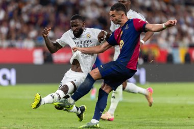 Seville, İspanya - 26 Nisan 2025: Copa del Rey finali Sevilla 'da FC Barcelona ile Real Madrid arasında. Barselona kazandı. İspanyol klasiği. Gerçek Madrid oyuncuları.