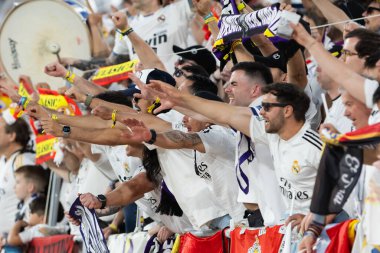 Seville, İspanya - 26 Nisan 2025: Copa del Rey finali Sevilla 'da FC Barcelona ile Real Madrid arasında. Barselona kazandı. İspanyol klasiği. Gerçek Madrid oyuncuları.