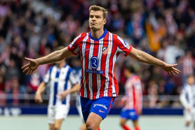 Madrid, İspanya - 10 Mayıs 2025: Atletico Madrid ile Real Sociedad arasında oynanan bir lig maçı. Alexander Sorloth maç sırasında hat-trick yaptı. Lig rekoru kırdı..