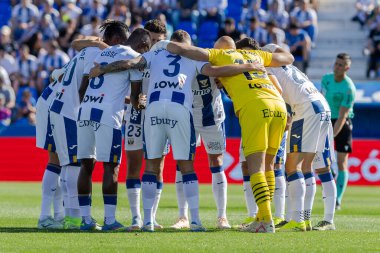 Madrid, İspanya - 24 Mayıs 2025: Legans ile Valladolid arasında oynanan La Liga maçı. Leganlar ve Valladolid HiperHareket Ligi 'ne atıldı. Takımlar bırakmayla karşı karşıya.