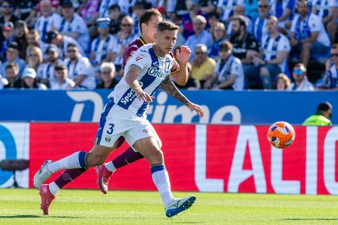 Madrid, İspanya - 24 Mayıs 2025: Legans ile Valladolid arasında oynanan La Liga maçı. Leganlar ve Valladolid HiperHareket Ligi 'ne atıldı. Takımlar bırakmayla karşı karşıya.
