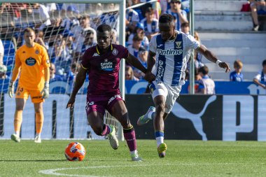 Madrid, İspanya - 24 Mayıs 2025: Legans ile Valladolid arasında oynanan La Liga maçı. Leganlar ve Valladolid HiperHareket Ligi 'ne atıldı. Takımlar bırakmayla karşı karşıya.
