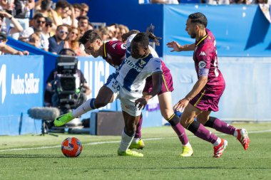 Madrid, İspanya - 24 Mayıs 2025: Legans ile Valladolid arasında oynanan La Liga maçı. Leganlar ve Valladolid HiperHareket Ligi 'ne atıldı. Takımlar bırakmayla karşı karşıya.