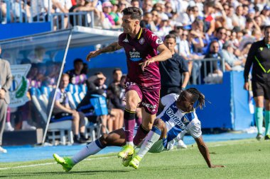 Madrid, İspanya - 24 Mayıs 2025: Legans ile Valladolid arasında oynanan La Liga maçı. Leganlar ve Valladolid HiperHareket Ligi 'ne atıldı. Takımlar bırakmayla karşı karşıya.