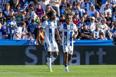 Madrid, İspanya - 24 Mayıs 2025: Legans ile Valladolid arasında oynanan La Liga maçı. Leganlar ve Valladolid HiperHareket Ligi 'ne atıldı. Takımlar bırakmayla karşı karşıya.