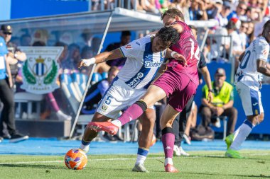 Madrid, İspanya - 24 Mayıs 2025: Legans ile Valladolid arasında oynanan La Liga maçı. Leganlar ve Valladolid HiperHareket Ligi 'ne atıldı. Takımlar bırakmayla karşı karşıya.