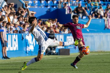 Madrid, İspanya - 24 Mayıs 2025: Legans ile Valladolid arasında oynanan La Liga maçı. Leganlar ve Valladolid HiperHareket Ligi 'ne atıldı. Takımlar bırakmayla karşı karşıya.