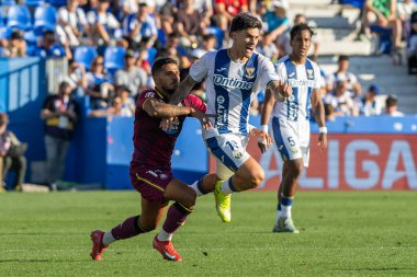 Madrid, İspanya - 24 Mayıs 2025: Legans ile Valladolid arasında oynanan La Liga maçı. Leganlar ve Valladolid HiperHareket Ligi 'ne atıldı. Takımlar bırakmayla karşı karşıya.