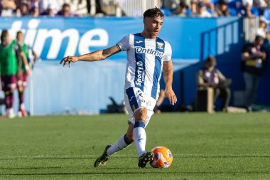 Madrid, İspanya - 24 Mayıs 2025: Legans ile Valladolid arasında oynanan La Liga maçı. Leganlar ve Valladolid HiperHareket Ligi 'ne atıldı. Takımlar bırakmayla karşı karşıya.