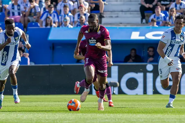 Madrid, İspanya - 24 Mayıs 2025: Legans ile Valladolid arasında oynanan La Liga maçı. Leganlar ve Valladolid HiperHareket Ligi 'ne atıldı. Takımlar bırakmayla karşı karşıya.