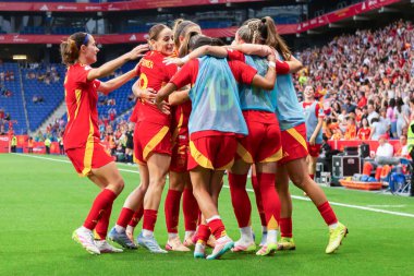 Barcelona, İspanya - 3 Haziran 2025: İspanya ve İngiltere arasında Dünya Kupası elemeleri. Kadın takımı kazandı. Kadın futbolu. İspanyol milli takımı.