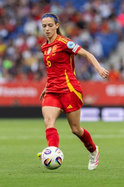 Barcelona, İspanya - 3 Haziran 2025: İspanya ve İngiltere arasında Dünya Kupası elemeleri. Kadın takımı kazandı. Kadın futbolu. İspanyol milli takımı.