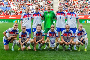 Barcelona, İspanya - 3 Haziran 2025: İspanya ve İngiltere arasında Dünya Kupası elemeleri. Kadın futbolu. İngiltere Milli Takımı.