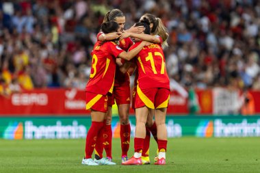 Barcelona, İspanya - 3 Haziran 2025: İspanya ve İngiltere arasında Dünya Kupası elemeleri. Kadın takımı kazandı. Kadın futbolu. İspanyol milli takımı.