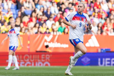 Barcelona, İspanya - 3 Haziran 2025: İspanya ve İngiltere arasında Dünya Kupası elemeleri. Kadın futbolu. İngiltere Milli Takımı.