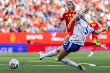 Barcelona, İspanya - 3 Haziran 2025: İspanya ve İngiltere arasında Dünya Kupası elemeleri. Kadın futbolu. İngiltere Milli Takımı.