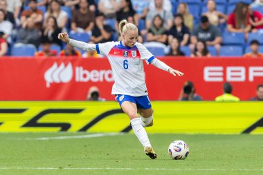 Barcelona, İspanya - 3 Haziran 2025: İspanya ve İngiltere arasında Dünya Kupası elemeleri. Kadın futbolu. İngiltere Milli Takımı.