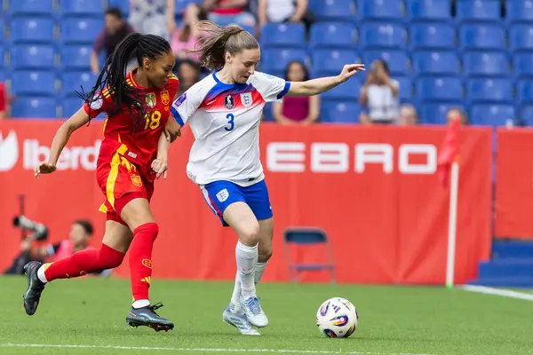 Barcelona, İspanya - 3 Haziran 2025: İspanya ve İngiltere arasında Dünya Kupası elemeleri. Kadın takımı kazandı. Kadın futbolu. İspanyol milli takımı.