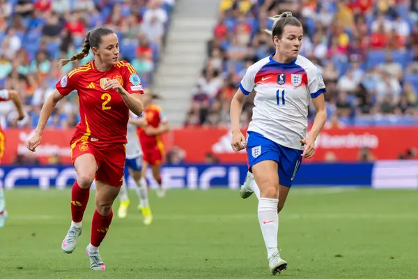Barcelona, İspanya - 3 Haziran 2025: İspanya ve İngiltere arasında Dünya Kupası elemeleri. Kadın futbolu. İngiltere Milli Takımı.