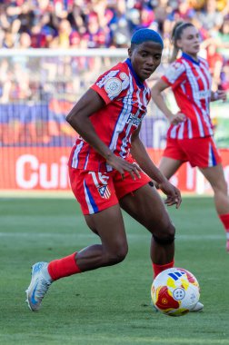 Huesca, İspanya - 7 Haziran 2025: Atletico Madrid ile FC Barcelona arasında oynanan Queen Kupası finali. Barselona kazandı. Bayan futbolcular. Atletico Madrid oyuncuları.