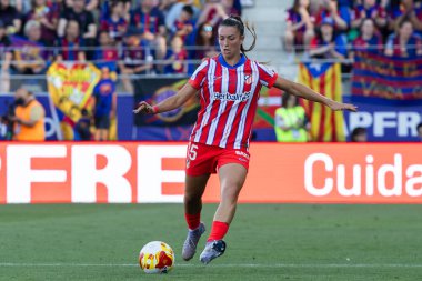 Huesca, İspanya - 7 Haziran 2025: Atletico Madrid ile FC Barcelona arasında oynanan Queen Kupası finali. Barselona kazandı. Bayan futbolcular. Atletico Madrid oyuncuları.
