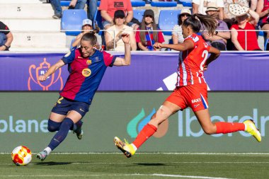 Huesca, İspanya - 7 Haziran 2025: Atletico Madrid ile FC Barcelona arasında oynanan Queen Kupası finali. Barselona kızları kazandı. Bayan futbolcular. FC Barcelona oyuncuları.