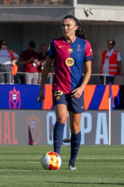 Huesca, İspanya - 7 Haziran 2025: Atletico Madrid ile FC Barcelona arasında oynanan Queen Kupası finali. Barselona kızları kazandı. Bayan futbolcular. FC Barcelona oyuncuları.