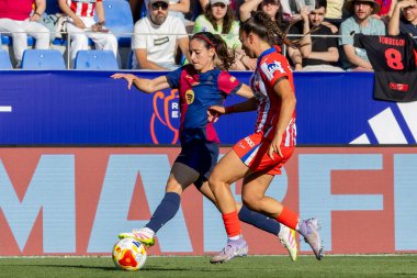 Huesca, İspanya - 7 Haziran 2025: Atletico Madrid ile FC Barcelona arasında oynanan Queen Kupası finali. Barselona kızları kazandı. Bayan futbolcular. FC Barcelona oyuncuları.