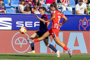 Huesca, İspanya - 7 Haziran 2025: Atletico Madrid ile FC Barcelona arasında oynanan Queen Kupası finali. Barselona kızları kazandı. Bayan futbolcular. FC Barcelona oyuncuları.