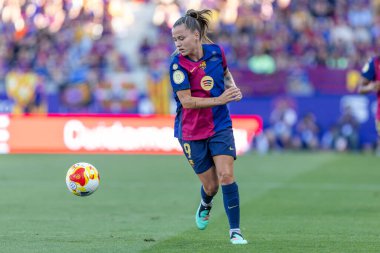 Huesca, İspanya - 7 Haziran 2025: Atletico Madrid ile FC Barcelona arasında oynanan Queen Kupası finali. Barselona kızları kazandı. Bayan futbolcular. FC Barcelona oyuncuları.