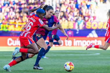 Huesca, İspanya - 7 Haziran 2025: Atletico Madrid ile FC Barcelona arasında oynanan Queen Kupası finali. Barselona kızları kazandı. Bayan futbolcular. FC Barcelona oyuncuları.