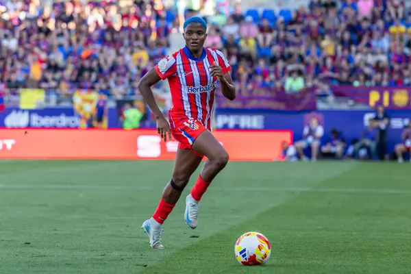 Huesca, İspanya - 7 Haziran 2025: Atletico Madrid ile FC Barcelona arasında oynanan Queen Kupası finali. Barselona kazandı. Bayan futbolcular. Atletico Madrid oyuncuları.