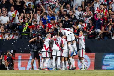 Madrid, İspanya - 31 Ağustos 2025: Rayo Vallecano ile FC Barcelona arasındaki lig maçı. EA Spor Ligi 2024-2025. Rayo Vallecano oyuncuları. Profesyonel Lig. EuroRadio.