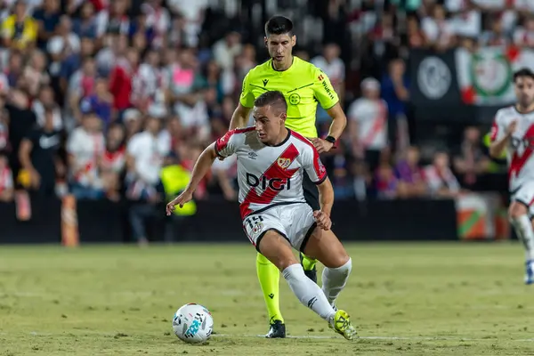 Madrid, İspanya - 31 Ağustos 2025: Rayo Vallecano ile FC Barcelona arasındaki lig maçı. EA Spor Ligi 2024-2025. Rayo Vallecano oyuncuları. Profesyonel Lig. EuroRadio.