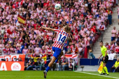 Madrid, İspanya - 27 Eylül 2025: Atletico Madrid ile Real Madrid arasındaki La Liga maçı İspanya 'nın başkentinde oynandı. Atletico Madrid oyuncuları. Futbol müsabakası. EA Spor Ligi.