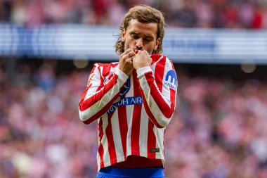 Madrid, İspanya - 27 Eylül 2025: Atletico Madrid ile Real Madrid arasındaki La Liga maçı İspanya 'nın başkentinde oynandı. Atletico Madrid oyuncuları. Futbol müsabakası. EA Spor Ligi.