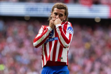 Madrid, İspanya - 27 Eylül 2025: Atletico Madrid ile Real Madrid arasındaki La Liga maçı İspanya 'nın başkentinde oynandı. Atletico Madrid oyuncuları. Futbol müsabakası. EA Spor Ligi.