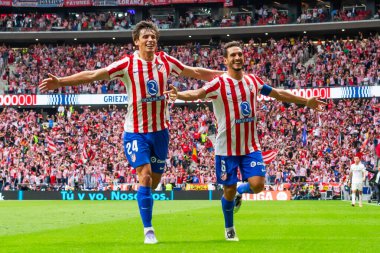 Madrid, İspanya - 27 Eylül 2025: Atletico Madrid ile Real Madrid arasındaki La Liga maçı İspanya 'nın başkentinde oynandı. Atletico Madrid oyuncuları. Futbol müsabakası. EA Spor Ligi.