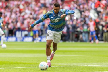 Madrid, İspanya - 27 Eylül 2025: Atletico Madrid ile Real Madrid arasındaki La Liga maçı İspanya 'nın başkentinde oynandı. Gerçek Madrid oyuncuları. Futbol müsabakası. EA Spor Ligi.