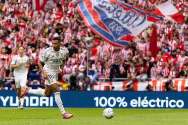 Madrid, İspanya - 27 Eylül 2025: Atletico Madrid ile Real Madrid arasındaki La Liga maçı İspanya 'nın başkentinde oynandı. Gerçek Madrid oyuncuları. Futbol müsabakası. EA Spor Ligi.
