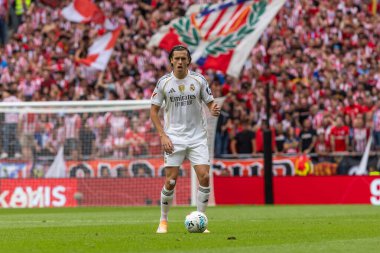 Madrid, İspanya - 27 Eylül 2025: Atletico Madrid ile Real Madrid arasındaki La Liga maçı İspanya 'nın başkentinde oynandı. Gerçek Madrid oyuncuları. Futbol müsabakası. EA Spor Ligi.