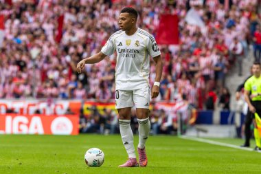 Madrid, İspanya - 27 Eylül 2025: Atletico Madrid ile Real Madrid arasındaki La Liga maçı İspanya 'nın başkentinde oynandı. Gerçek Madrid oyuncuları. Futbol müsabakası. EA Spor Ligi.