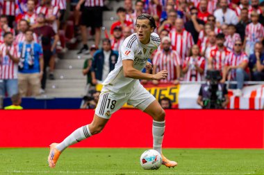 Madrid, İspanya - 27 Eylül 2025: Atletico Madrid ile Real Madrid arasındaki La Liga maçı İspanya 'nın başkentinde oynandı. Gerçek Madrid oyuncuları. Futbol müsabakası. EA Spor Ligi.