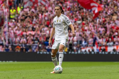 Madrid, İspanya - 27 Eylül 2025: Atletico Madrid ile Real Madrid arasındaki La Liga maçı İspanya 'nın başkentinde oynandı. Gerçek Madrid oyuncuları. Futbol müsabakası. EA Spor Ligi.