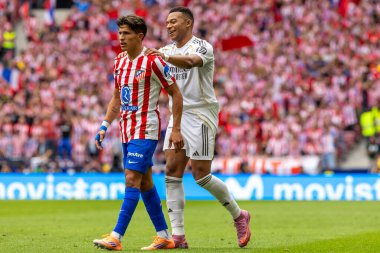 Madrid, İspanya - 27 Eylül 2025: Atletico Madrid ile Real Madrid arasındaki La Liga maçı İspanya 'nın başkentinde oynandı. Gerçek Madrid oyuncuları. Futbol müsabakası. EA Spor Ligi.