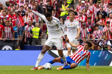 Madrid, İspanya - 27 Eylül 2025: Atletico Madrid ile Real Madrid arasındaki La Liga maçı İspanya 'nın başkentinde oynandı. Gerçek Madrid oyuncuları. Futbol müsabakası. EA Spor Ligi.