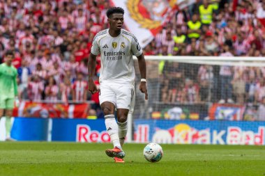 Madrid, İspanya - 27 Eylül 2025: Atletico Madrid ile Real Madrid arasındaki La Liga maçı İspanya 'nın başkentinde oynandı. Gerçek Madrid oyuncuları. Futbol müsabakası. EA Spor Ligi.