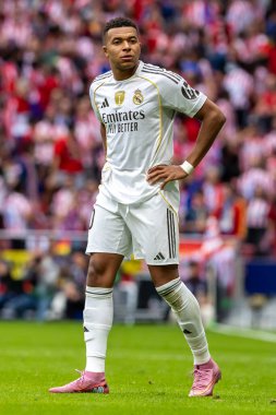 Madrid, İspanya - 27 Eylül 2025: Atletico Madrid ile Real Madrid arasındaki La Liga maçı İspanya 'nın başkentinde oynandı. Gerçek Madrid oyuncuları. Futbol müsabakası. EA Spor Ligi.